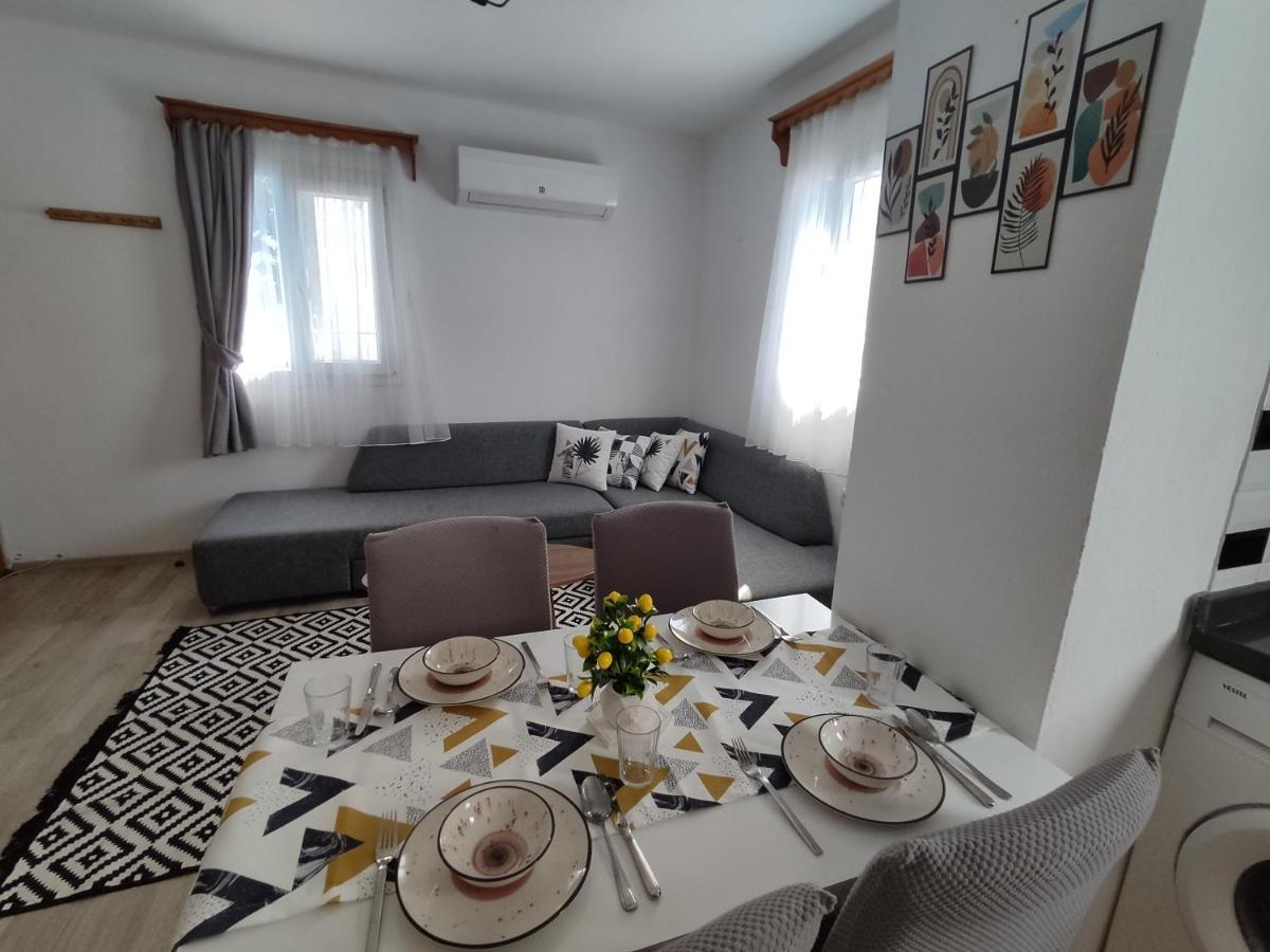 Apart Turgutreis Exterior photo